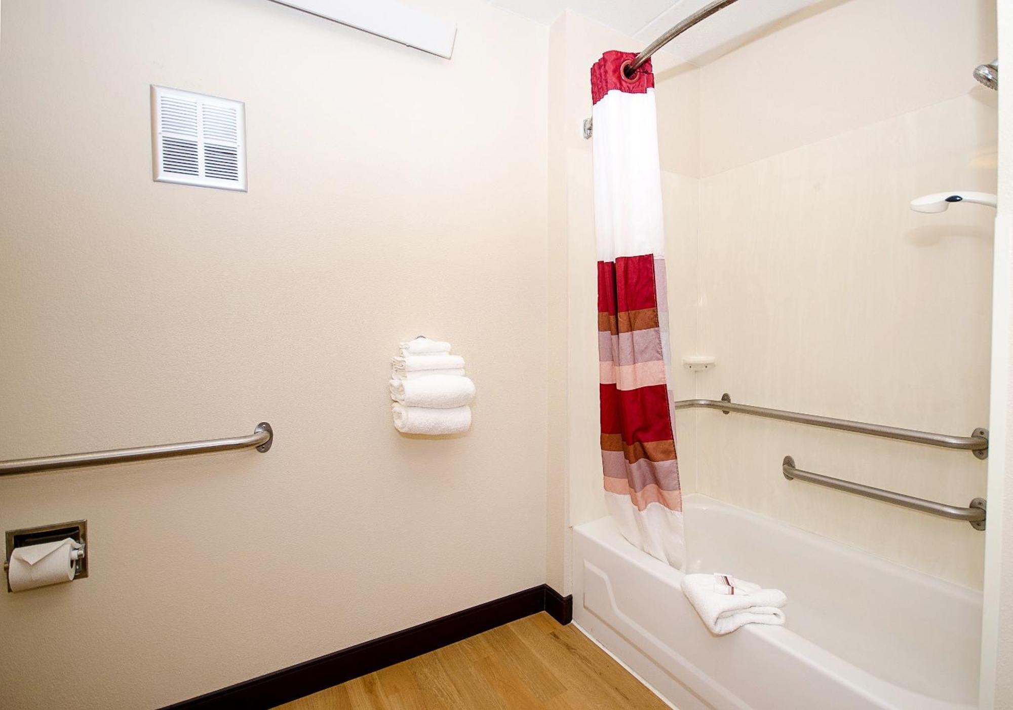 לנגהורן Red Roof Inn Philadelphia - Oxford Valley מראה חיצוני תמונה