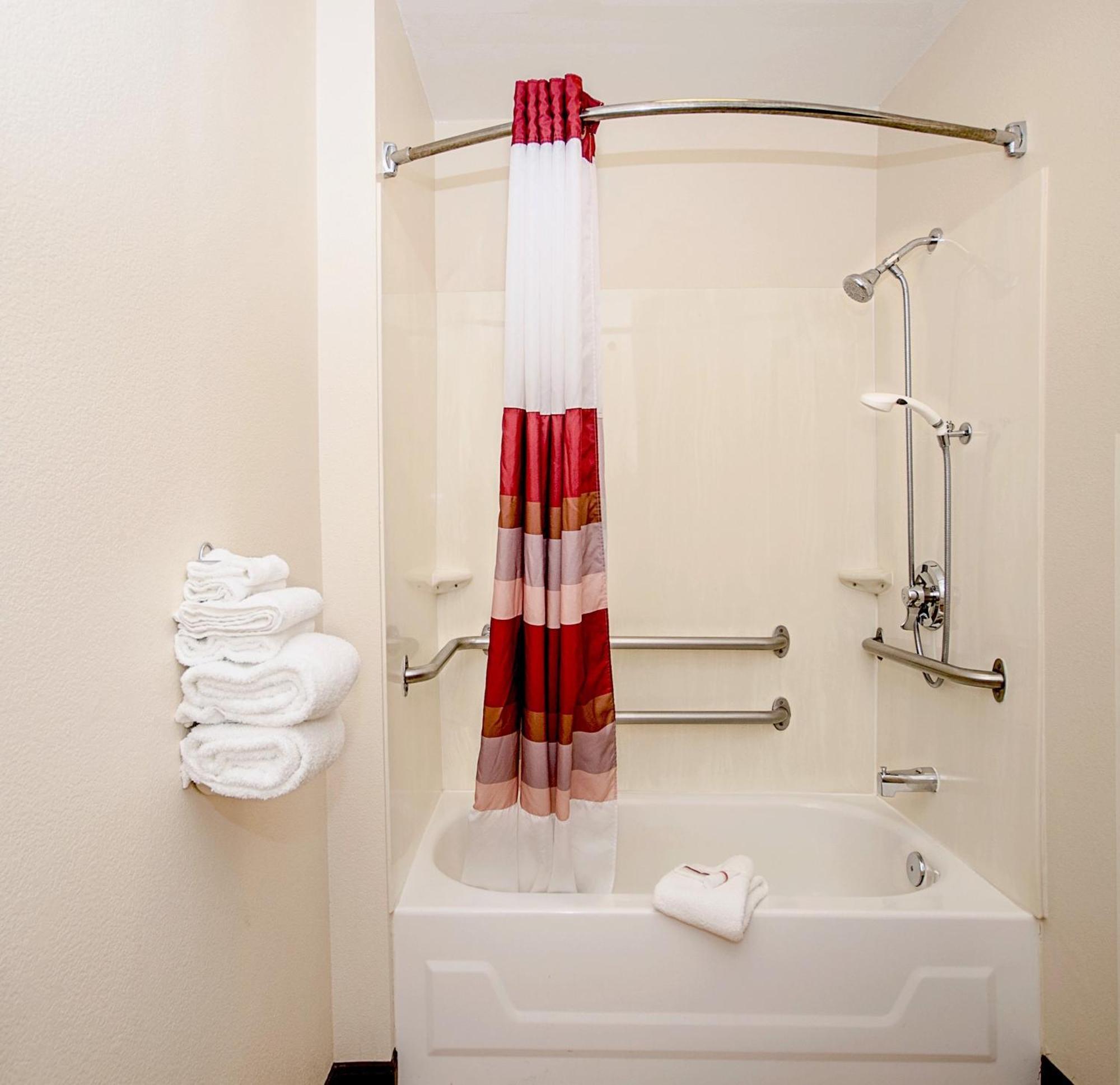 לנגהורן Red Roof Inn Philadelphia - Oxford Valley מראה חיצוני תמונה